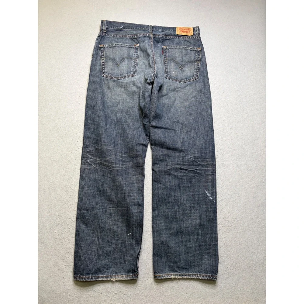 Levis levi 569
